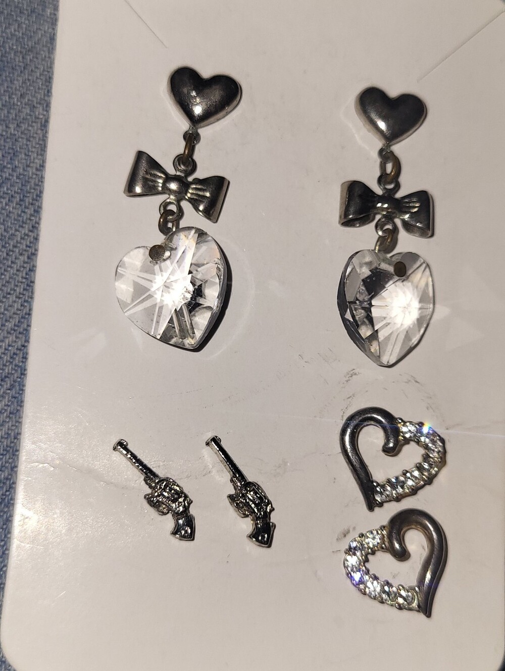 👻 Y2K Grunge Coquette Earring Multipack 3 Pairs Pistol Heart Dangle Crystal